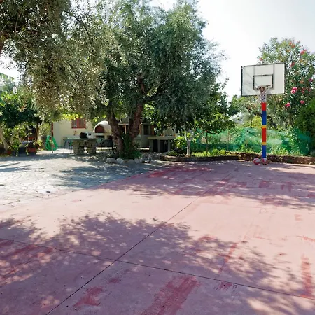 Athina Apartment *